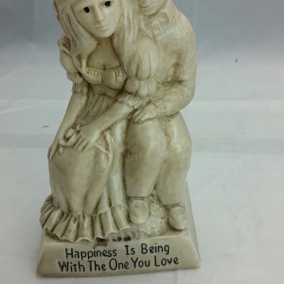 Russ Berries 1971 Figurine LOVE